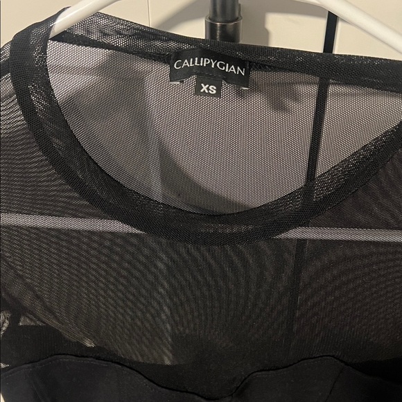 Elegant Black Sheer Short Sleeve Top - Picture 2 of 5